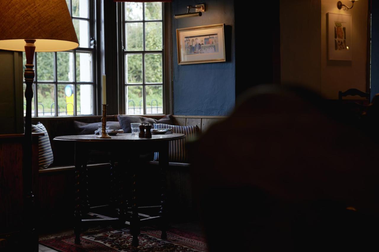 The Bell & Crown Hotel Zeals Buitenkant foto