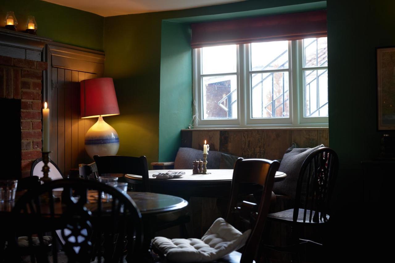 The Bell & Crown Hotel Zeals Buitenkant foto