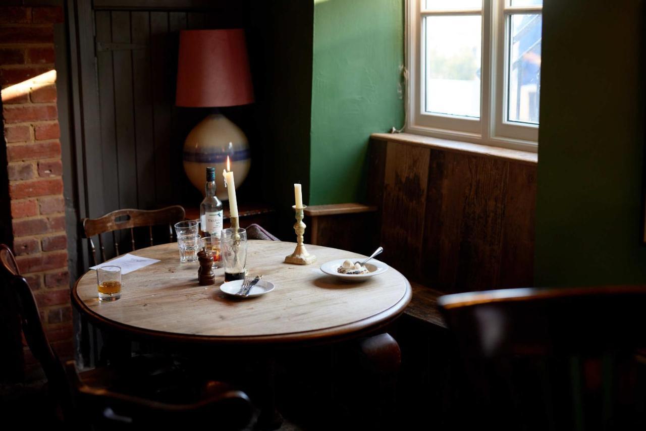 The Bell & Crown Hotel Zeals Buitenkant foto
